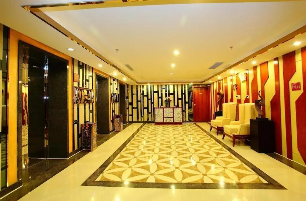 Grand Metropark Hotel Shangqiu 5*,