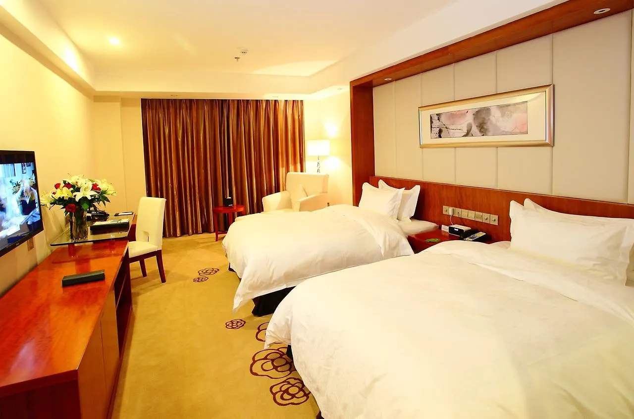 Grand Metropark Hotel Shangqiu 5*,