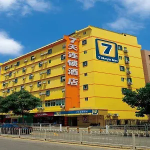 7天连锁酒店商丘归德路市一高店 酒店